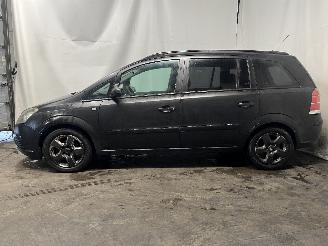 Opel Zafira Zafira (M75) MPV 1.6 16V (Z16XEP(Euro 4)) [77kW]  (07-2005/09-2012) picture 4