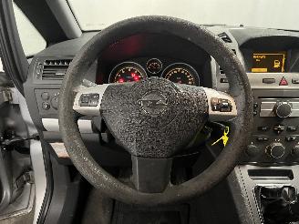 Opel Zafira Zafira (M75) MPV 1.6 16V (Z16XEP(Euro 4)) [77kW]  (07-2005/09-2012) picture 17