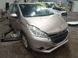 Peugeot 208 208 I (CA/CC/CK/CL) Hatchback 1.0 Vti 12V PureTech (EB0(ZMZ)) [50kW]  =
(03-2012/12-2019) picture 2