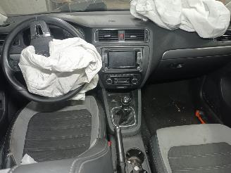 Volkswagen Jetta Jetta IV (162/16A) Sedan 1.6 TDI 16V (CAYC(Euro 5)) [77kW]  (04-2010/0=
7-2015) picture 5