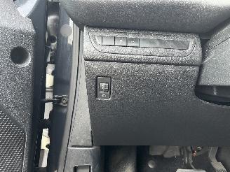 Peugeot 208 208 I (CA/CC/CK/CL) Hatchback 1.2 Vti 12V PureTech 82 (EB2F(HMZ)) [60k=
W]  (03-2012/12-2019) picture 27