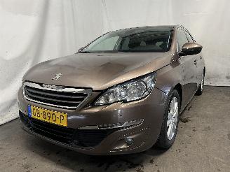 damaged passenger cars Peugeot 308 308 SW (L4/L9/LC/LJ/LR) Combi 5-drs 1.2 12V e-THP PureTech 110 (EB2DT(=
HNZ)) [81kW]  (03-2014/12-2021) 2015/4