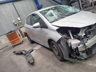 Toyota Yaris Yaris III (P13) Hatchback 1.5 16V Hybrid (1NZ-FXE) [74kW]  (03-2012/09=
-2020) picture 2