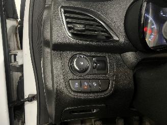 Opel Karl Karl Hatchback 5-drs 1.0 12V (B10XE(Euro 6)) [55kW]  (01-2015/03-2019)= picture 22