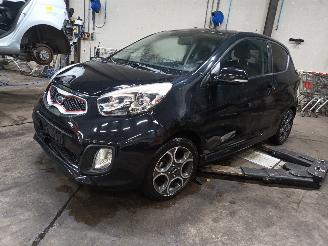 Coche siniestrado Kia Picanto Picanto (TA) Hatchback 1.2 16V (G4LA5) [63kW]  (09-2011/06-2017) 2011/11