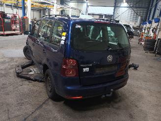 Volkswagen Touran Touran (1T1/T2) MPV 1.9 TDI 105 (BXE) [77kW]  (08-2003/05-2010) picture 4
