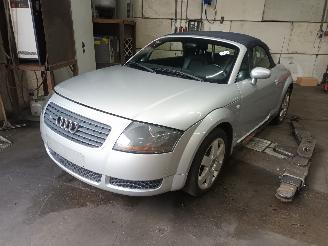  Audi TT TT (8N3) Coupé 1.8 20V Turbo (APP) [132kW]  (05-1999/07-2000) 2000/7