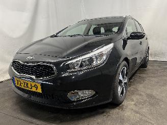 Vaurioauto  passenger cars Kia Cee d Cee'd Sportswagon (JDC5) Combi 1.6 GDI 16V (G4FD) [99kW]  (09-2012/12-=
2018) 2013/1
