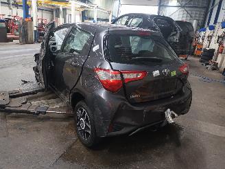 Toyota Yaris Yaris III (P13) Hatchback 1.5 16V Dual VVT-iE (2NRFKE) [82kW]  (03-201=
7/09-2020) picture 4