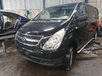 disassembly commercial vehicles Hyundai Viano H-300 Van 2.5 CRDi (D4CB) [125kW]  (02-2008/...) 2008/6