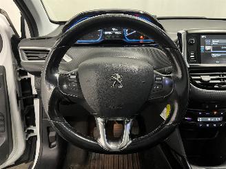 Peugeot 2008 2008 (CU) MPV 1.2 12V e-THP PureTech 110 (EB2DT(HNZ)) [81kW]  (01-2015=
/12-2019) picture 12