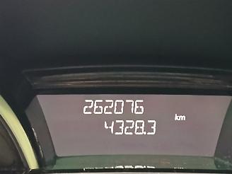 Renault Clio Clio IV Estate/Grandtour (7R) Combi 5-drs 1.5 Energy dCi 75 FAP (K9K-6=
12) [55kW]  (01-2013/08-2021) picture 2