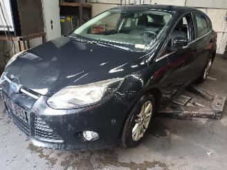 Salvage car Ford Focus Focus 3 Hatchback 1.0 Ti-VCT EcoBoost 12V 125 (M1DA(Euro 5)) [92kW]  (=
02-2012/05-2018) 2014/3