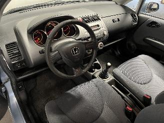 Honda Jazz Jazz (GD/GE2/GE3) Hatchback 1.2 i-DSi (L12A4) [57kW]  (03-2002/07-2008=
) picture 16