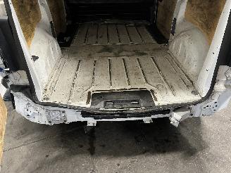 Peugeot Expert Expert (V1/VA/VB/VE/VF/VT/VY) Van 1.5 BlueHDi 100 (DV5RUCd(YHR)) [75kW=
]  (06-2018/04-2025) picture 13
