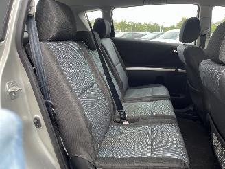 Toyota Corolla Corolla Verso (R10/11) MPV 1.6 16V VVT-i (3ZZFE) [81kW]  (04-2004/03-2=
009) picture 14