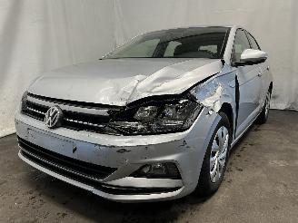 skadebil auto Volkswagen Polo Polo VI (AW1) Hatchback 5-drs 1.0 TSI 12V (DXTA) [70kW]  (06-2017/...)= 2020/7