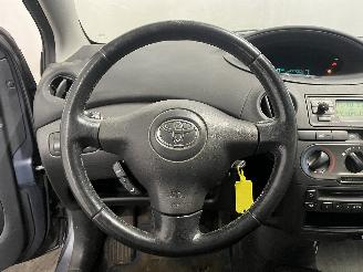 Toyota Yaris Yaris (P1) Hatchback 1.3 16V VVT-i (2SZFE) [64kW]  (04-2002/09-2005) picture 15