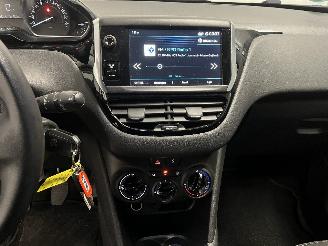 Peugeot 208 208 I (CA/CC/CK/CL) Hatchback 1.5 BlueHDi 100 (DV5RD(YHY)) [75kW]  (05=
-2018/12-2019) picture 18