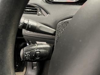 Peugeot 208 208 I (CA/CC/CK/CL) Hatchback 1.5 BlueHDi 100 (DV5RD(YHY)) [75kW]  (05=
-2018/12-2019) picture 21