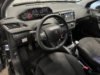 Peugeot 208 208 I (CA/CC/CK/CL) Hatchback 1.5 BlueHDi 100 (DV5RD(YHY)) [75kW]  (05=
-2018/12-2019) picture 16