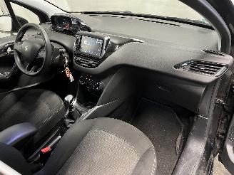 Peugeot 208 208 I (CA/CC/CK/CL) Hatchback 1.5 BlueHDi 100 (DV5RD(YHY)) [75kW]  (05=
-2018/12-2019) picture 13