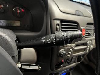 Nissan Almera Almera (N16) Hatchback 1.8 16V (QG18DE) [84kW]  (01-2000/11-2002) picture 21
