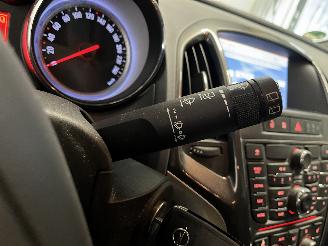 Opel Astra Astra J Sports Tourer (PD8/PE8/PF8) Combi 1.6 Turbo 16V (A16LET(Euro 5=
)) [132kW]  (10-2010/10-2015) picture 16