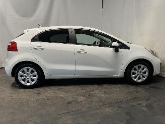 Kia Rio Rio III (UB) Hatchback 1.2 CVVT 16V (G4LA5) [63kW]  (09-2011/12-2017) picture 6