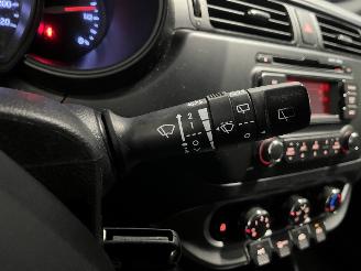 Kia Rio Rio III (UB) Hatchback 1.2 CVVT 16V (G4LA5) [63kW]  (09-2011/12-2017) picture 16