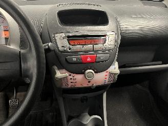 Citroën C1 C1 Hatchback 1.0 12V (1KR-FE(CFB)) [50kW]  (06-2005/09-2014) picture 19