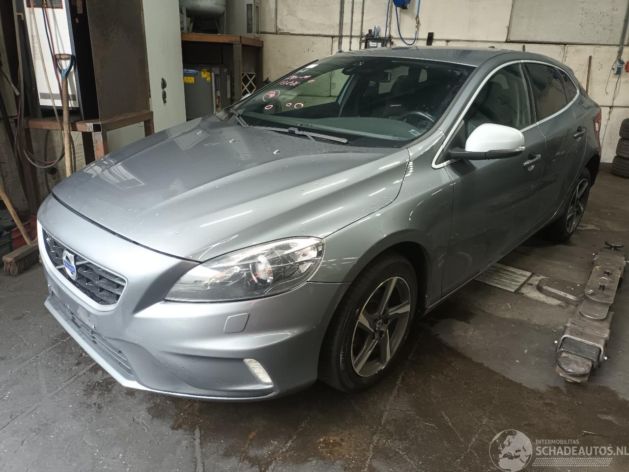 Volvo V-40 V40 (MV) Hatchback 5-drs 2.0 D2 16V (D4204T8(Euro 6b)) [88kW]  (02-201=
5/08-2019)