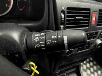 Nissan Almera Almera (N16) Hatchback 1.5 16V (QG15DE(Euro 4)) [72kW]  (10-2002/09-20=
06) picture 16