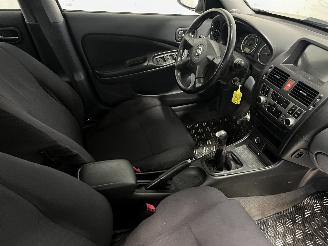Nissan Almera Almera (N16) Hatchback 1.5 16V (QG15DE(Euro 4)) [72kW]  (10-2002/09-20=
06) picture 10