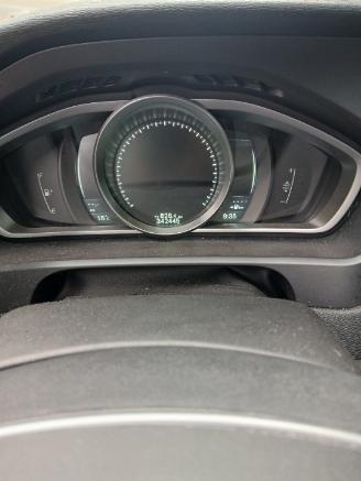 Volvo V-40 V40 (MV) Hatchback 5-drs 2.0 D4 16V (D4204T14) [140kW]  (05-2014/08-20=
19) picture 2