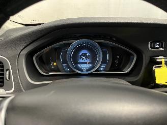 Volvo V-40 V40 (MV) Hatchback 5-drs 2.0 D4 16V (D4204T14) [140kW]  (05-2014/08-20=
19) picture 16