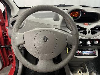 Renault Twingo Twingo II (CN) Hatchback 3-drs 1.2 16V (D4F-772(D4F-J7)) [56kW]  (03-2=
007/09-2014) picture 14