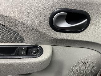 Renault Twingo Twingo II (CN) Hatchback 3-drs 1.2 16V (D4F-772(D4F-J7)) [56kW]  (03-2=
007/09-2014) picture 19