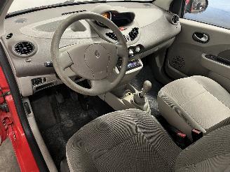 Renault Twingo Twingo II (CN) Hatchback 3-drs 1.2 16V (D4F-772(D4F-J7)) [56kW]  (03-2=
007/09-2014) picture 13