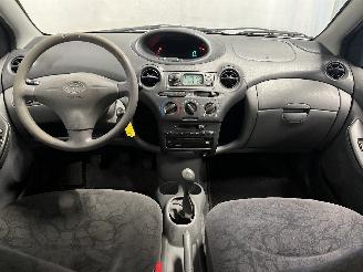 Toyota Yaris Yaris (P1) Hatchback 1.3 16V VVT-i (2SZFE) [64kW]  (04-2002/09-2005) picture 14