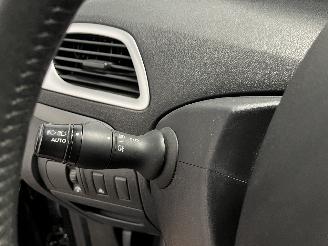Renault Scenic Grand Scénic III (JZ) MPV 1.4 16V TCe 130 (H4J-700(H4J-A7)) [96kW]  =
(02-2009/12-2016) picture 25