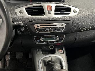 Renault Scenic Grand Scénic III (JZ) MPV 1.4 16V TCe 130 (H4J-700(H4J-A7)) [96kW]  =
(02-2009/12-2016) picture 22