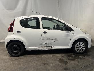 Peugeot 107 107 Hatchback 1.0 12V (384F(1KR)) [50kW]  (06-2005/05-2014) picture 7