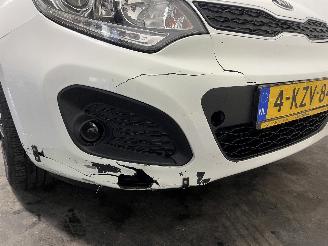 Kia Rio Rio III (UB) Hatchback 1.2 CVVT 16V (G4LA5) [63kW]  (09-2011/12-2017) picture 8