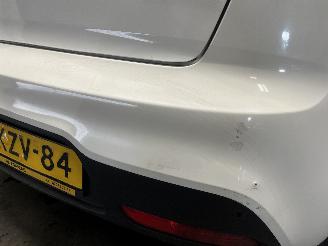 Kia Rio Rio III (UB) Hatchback 1.2 CVVT 16V (G4LA5) [63kW]  (09-2011/12-2017) picture 12