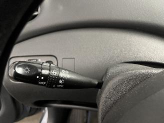 Toyota Yaris Yaris (P1) Hatchback 1.3 16V VVT-i (2SZFE) [64kW]  (04-2002/09-2005) picture 22