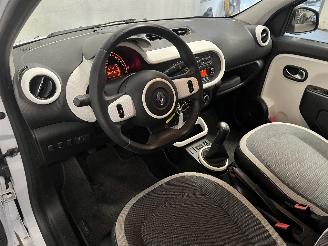 Renault Twingo Twingo III (AH) Hatchback 5-drs 1.0 SCe 70 12V (H4D-400(H4D-A4)) [52kW=
]  (09-2014/04-2019) picture 11