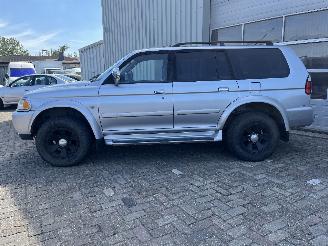 Mitsubishi Pajero Pajero Sport (K7/9) Terreinwagen 3.0 V6 24V (6G72) [130kW]  (12-1999/0=
1-2008) picture 3