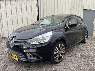 Renault Clio Clio IV (5R) Hatchback 5-drs 1.2 TCE 16V GT EDC (H5F-412(H5F-G4)) [87k=
W]  (01-2016/08-2021) picture 3