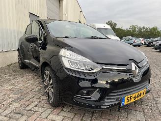 Renault Clio Clio IV (5R) Hatchback 5-drs 1.2 TCE 16V GT EDC (H5F-412(H5F-G4)) [87k=
W]  (01-2016/08-2021) picture 6